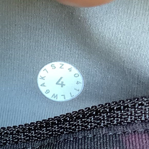 Lululemon Speed Up Crop 21” - Picture 9 of 9